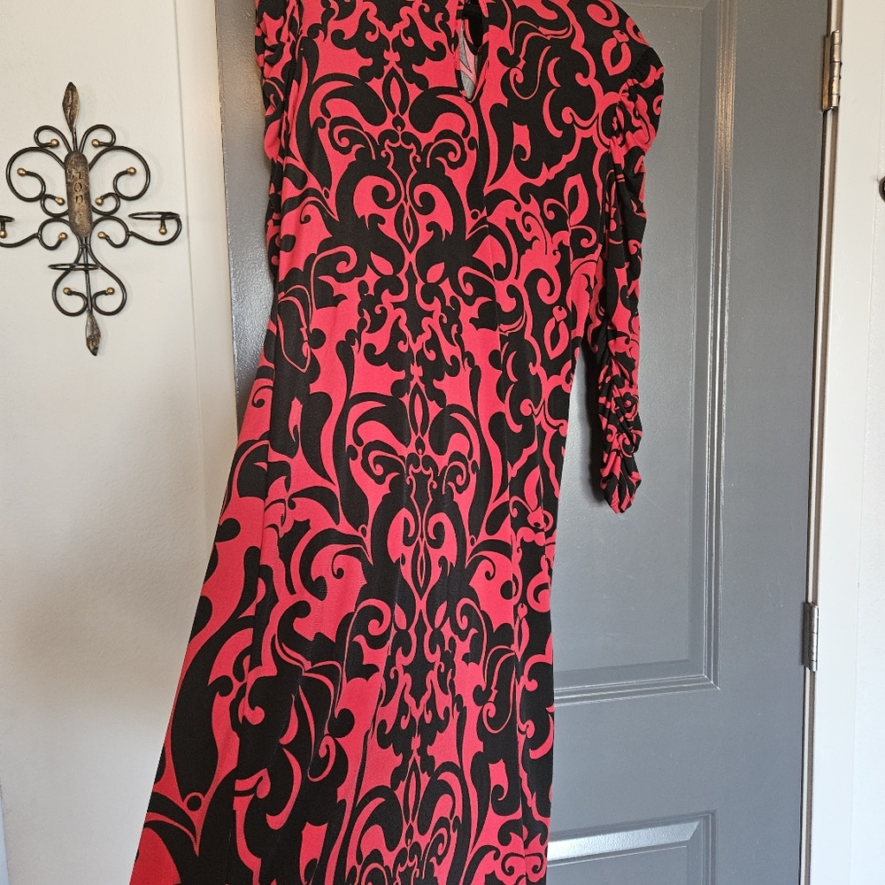 Dress - Picture 2 of 3
